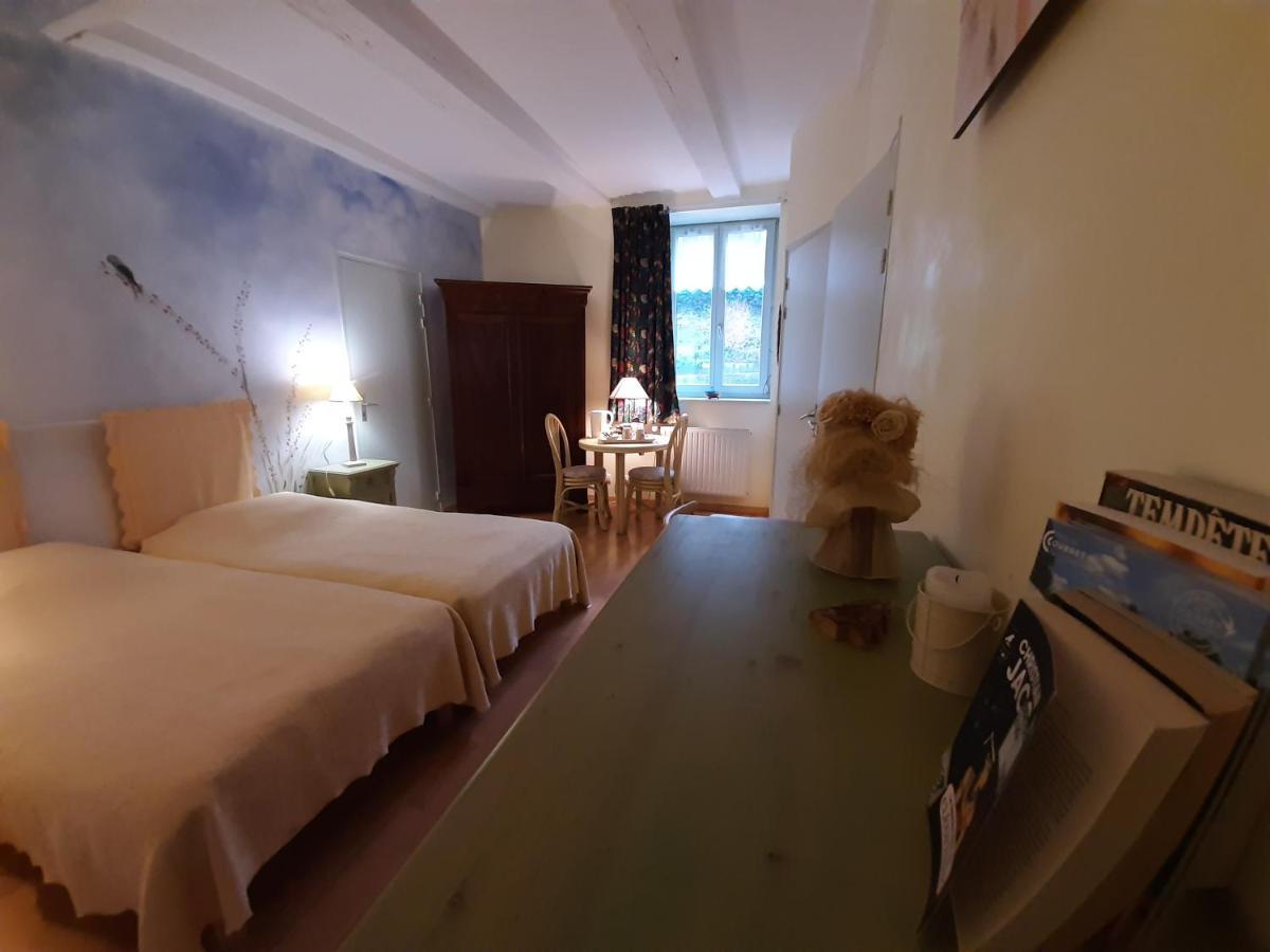 Au Fil De Lods住宿加早餐旅馆 外观 照片